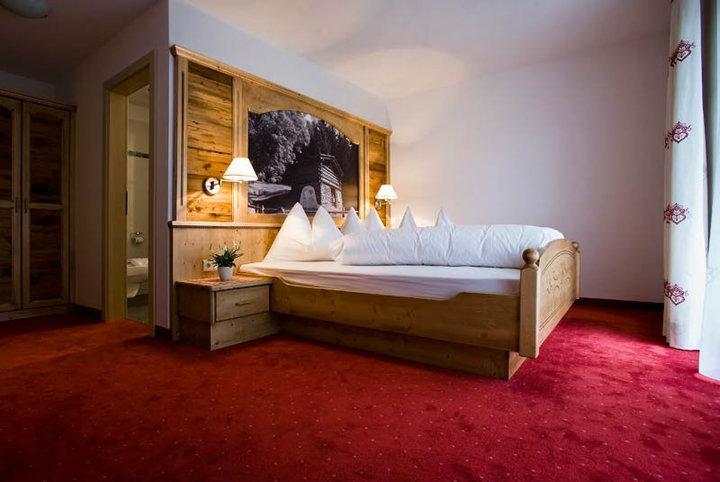 Hotel Pfandleralm San Martino In Passiria  Oda fotoğraf
